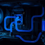 Komputer PC z przezroczystą obudową i układem chłodzenia cieczą z podświetleniem RGB.